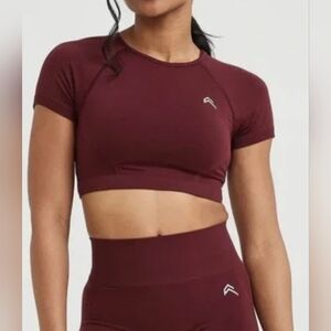 Oner Active EFFORTLESS SEAMLESS SHORT SLEEVE CROP TOP Rosewood XXL